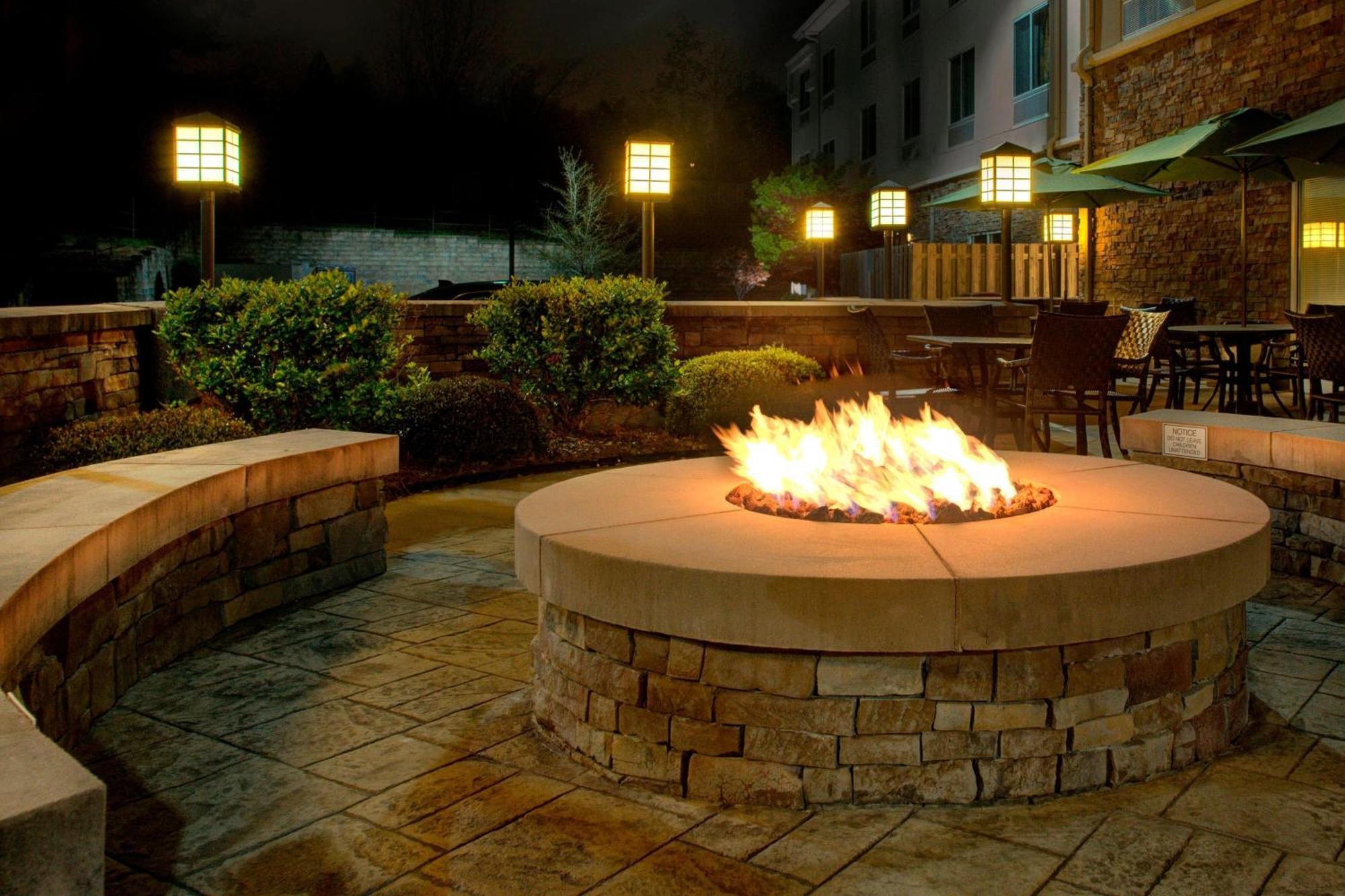 Fairfield Inn And Suites By Marriott Montgomery Eastchase Exterior foto